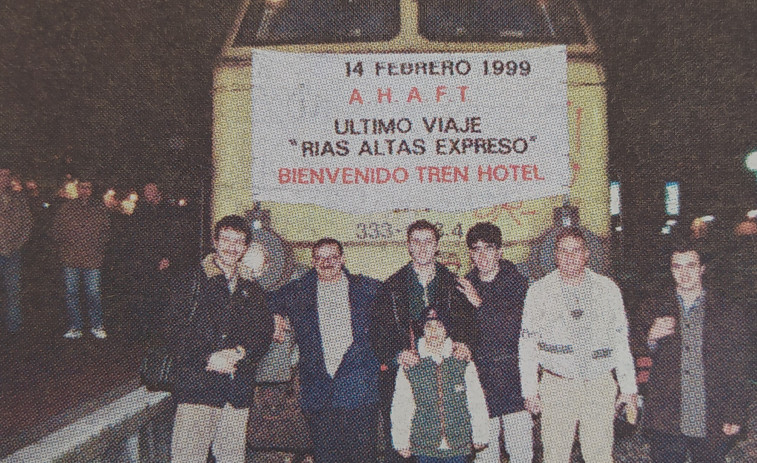 Hace 25 años | El último viaje del tren expreso a Madrid y gran carnaval en A Coruña