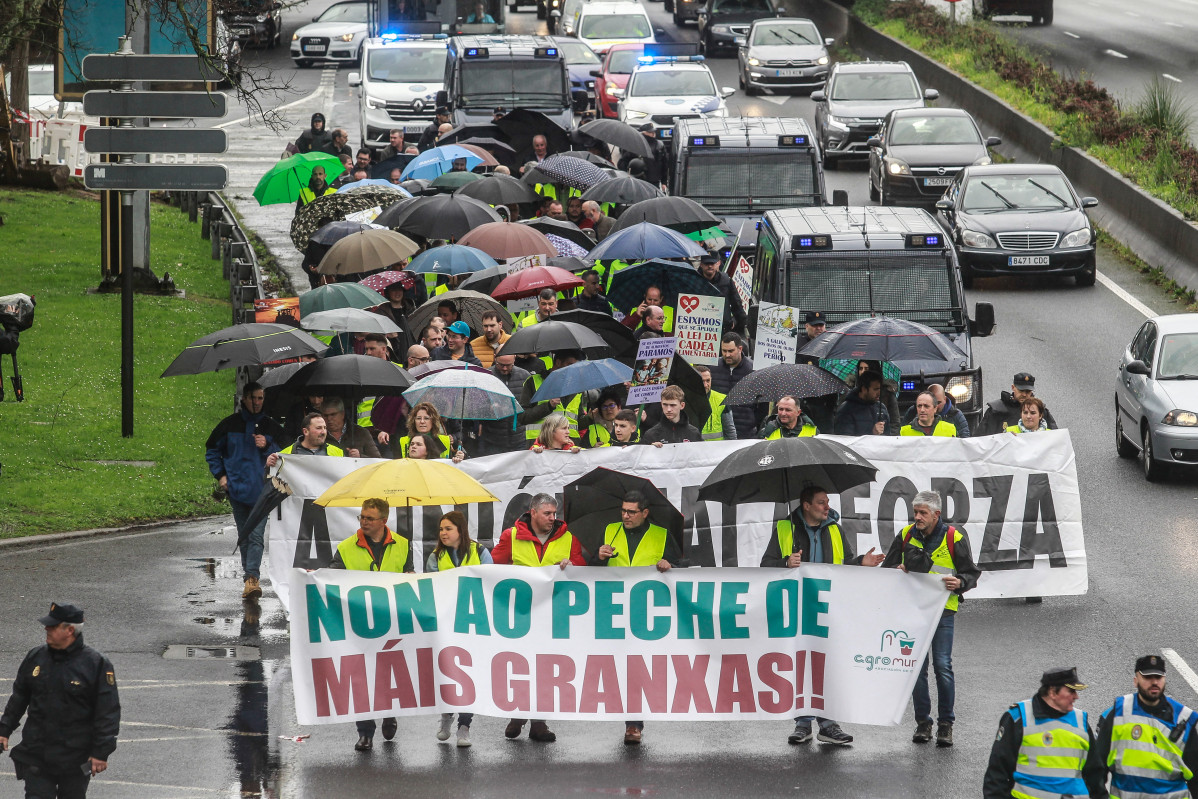 Manifestaciu00f3n de los ganaderos por Alfonso Molina @ Quintana