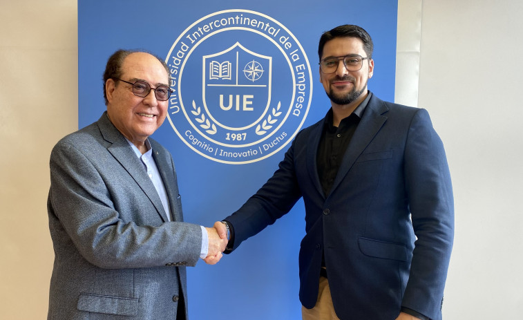 UIE y Woxsen University de India colaborarán en la formación de estudiantes en sistemas inteligentes en entornos internacionales