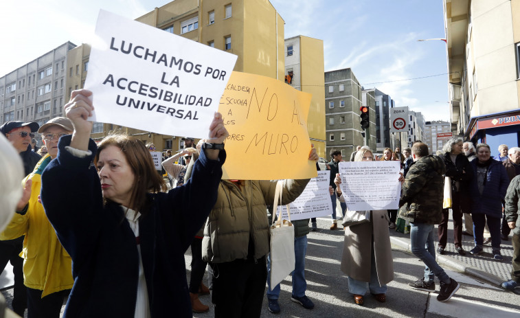 Los vecinos de las Casas de Franco volverán a cortar la ronda de Outeiro este lunes