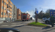 Arde un coche en el acceso a la AP-9 en O Temple