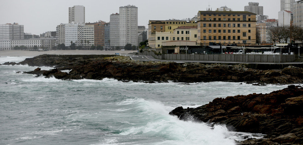 A Coruña vuelve a estar en alerta naranja este martes por el temporal