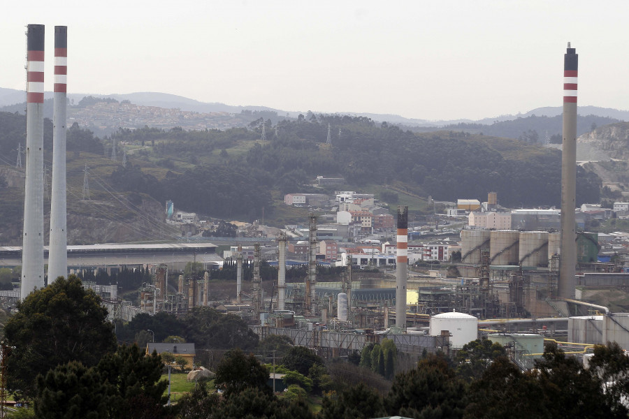 Repsol estudia crear en la refinería de  Bens uno de sus  polos de fabricación de biocombustibles