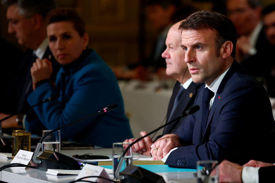 Macron: "Hay que prepararse para que Rusia ataque"