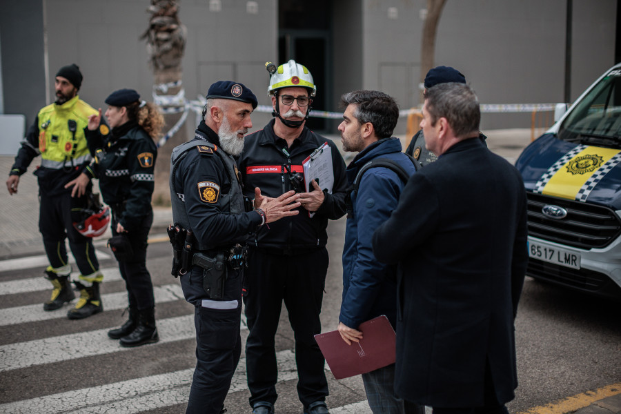 El juez autoriza a los afectados del incendio de Valencia a entrar en sus casas para retirar enseres personales