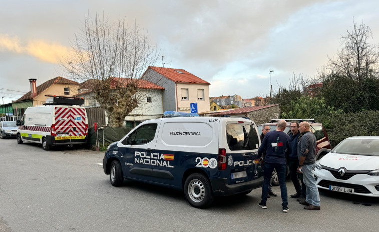 Buscan a un hombre que convivía con una mujer en una pensión de Vigo por el crimen de la maleta