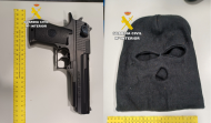 Detenido un coruñés por robar a punta de pistola en una gasolinera de Oza-Cesuras