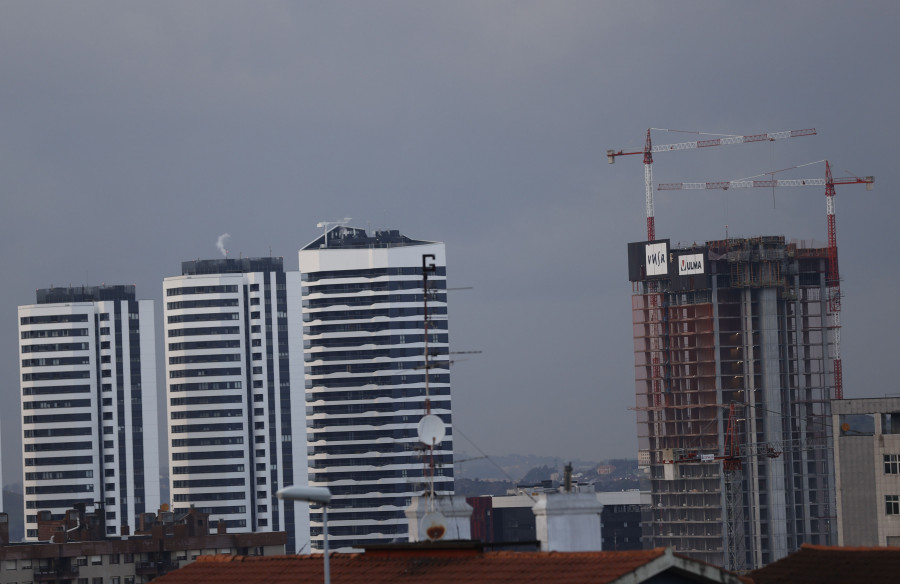 A Coruña y Oleiros tienen las viviendas más caras de Galicia