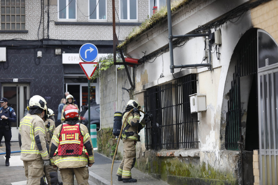 Un okupa incendia la casa donde vivía con su pareja en A Coruña