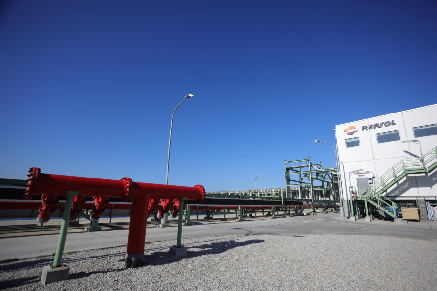 La terminal de Repsol en Langosteira cumple un año de descargas de crudo