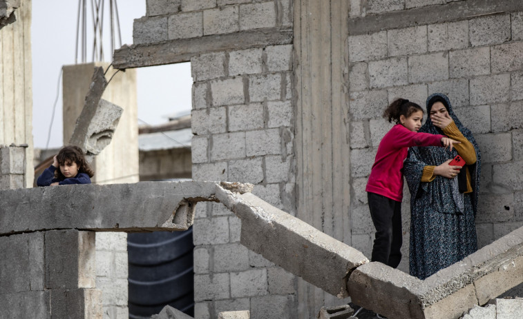 España entrega a Jordania 110 paracaídas de carga para llevar ayuda humanitaria a Gaza
