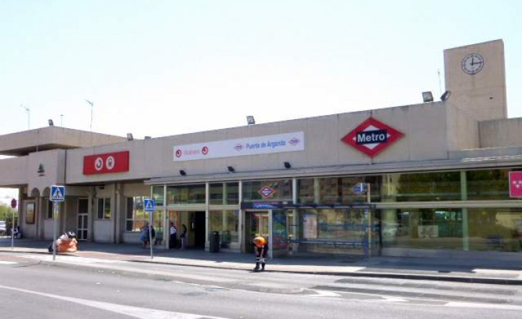 Fallece un joven de 19 años tras caer a las vías y ser arrollado por el tren en Madrid