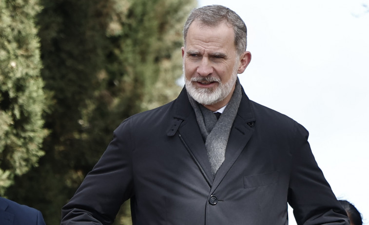 El Rey acude al entierro de Fernando Gómez-Acebo en el cementerio de San Isidro