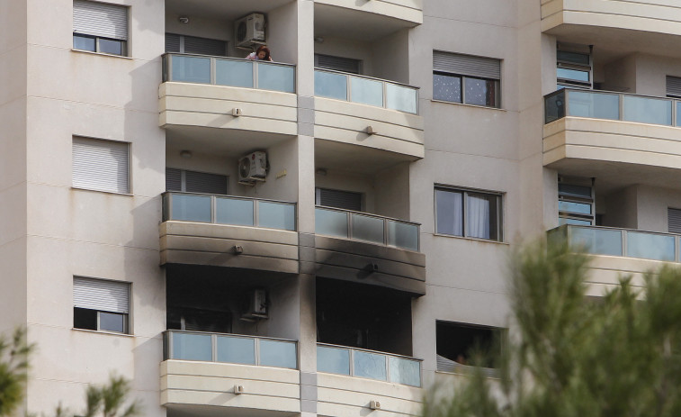 Incendio en Villajoyosa: Mueren una abuela, su hijo y un nieto de 5 años, abrazado a su perro