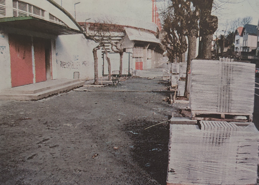 Hace 25 años | La avenida de La Habana tiene aceras 25 años después y simulador para conducir en A Coruña