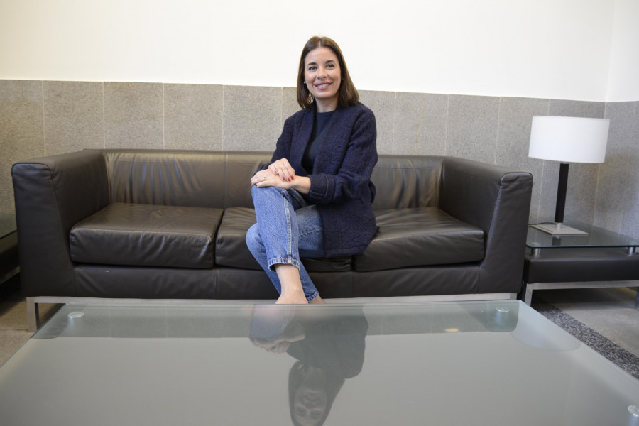 Majo Gimeno | Si  tú no vas, los niños  se quedan solos