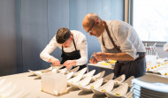 El chef gallego Rafa Centeno cocina con otros 14 Estrellas Michelin