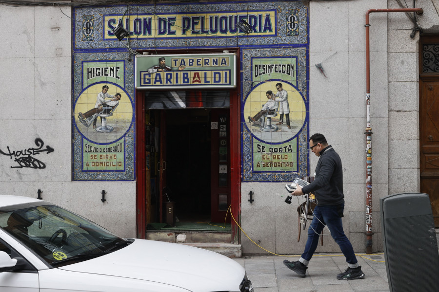 Pablo Iglesias abre un bar en el popular barrio madrileño de Lavapiés