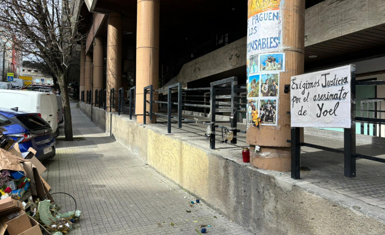 Destrozan el altar en recuerdo de Yoel Quispe, el joven asesinado en A Coruña