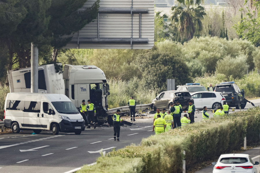 Prisión para el conductor del camión que ocasionó un accidente con seis muertos en Sevilla