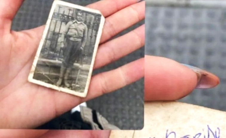 Buscan al dueño de una foto perdida en A Coruña: 