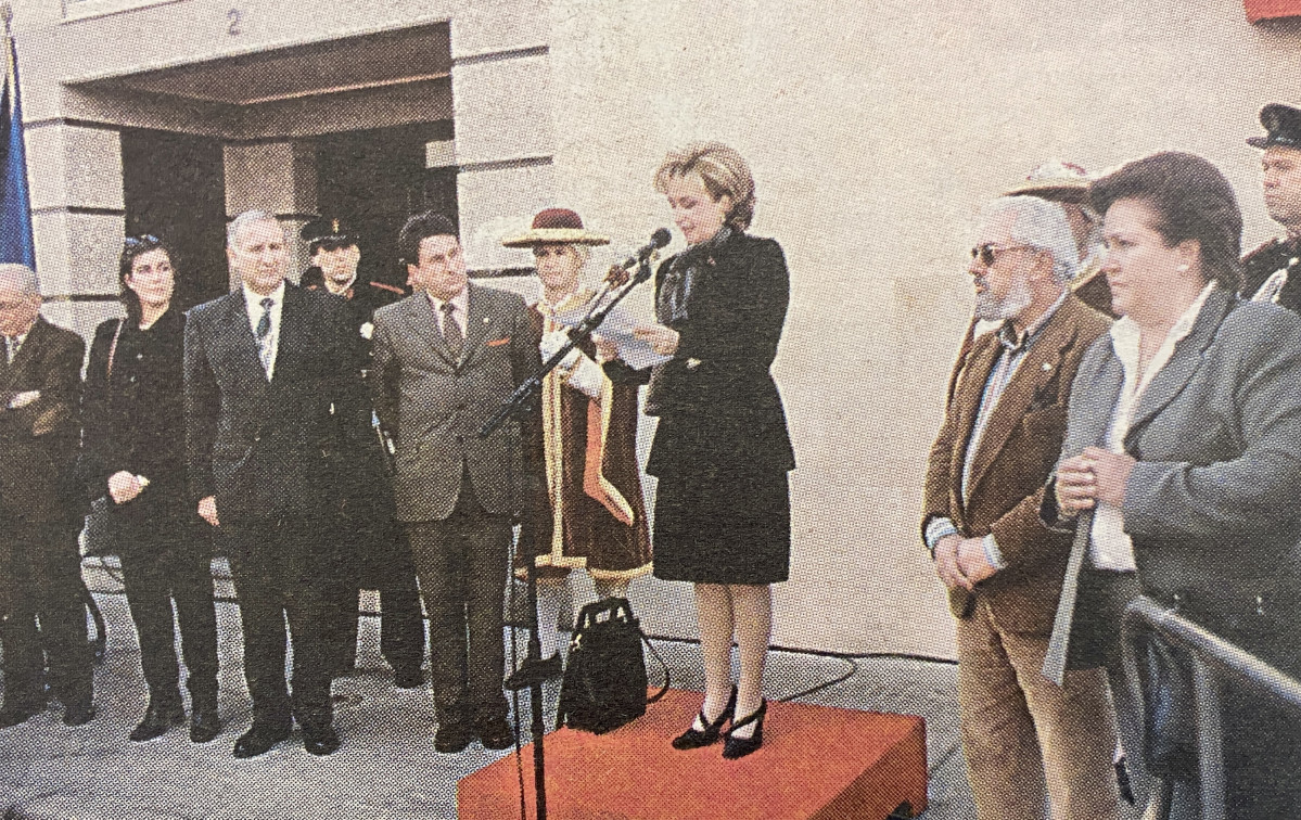 Inauguracion de la calle dedicada a Maruja Puga 1999