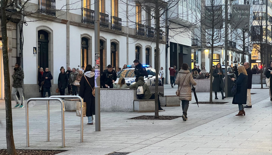 Detienen a unos ladrones en una céntrica calle de A Coruña