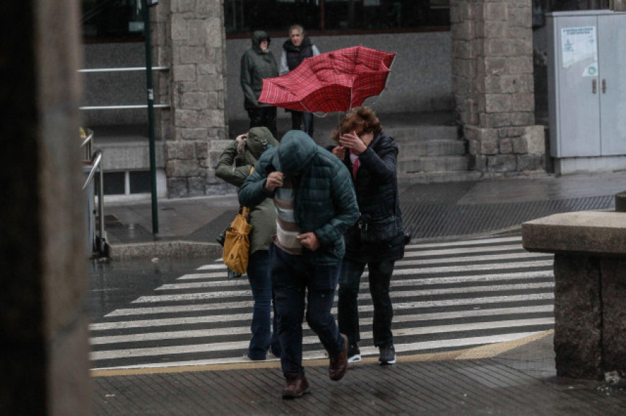 Alerta amarilla en A Coruña, Lugo y Ourense por fuertes vientos