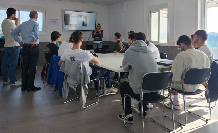 Miño inicia su curso de socorrismo con doce alumnos