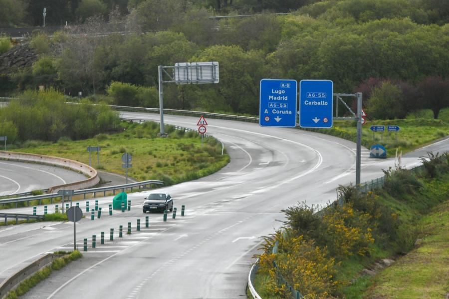 Arteixo clama contra el mal estado de la autovía A-6 en el municipio