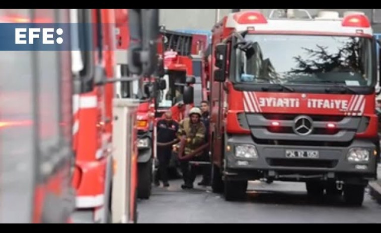 Al menos 29 muertos en un incendio de una macrodiscoteca en Estambul