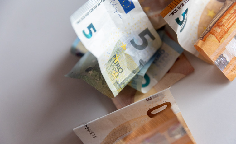 La tasa de ahorro de los hogares españoles escala en 2023 hasta el 11,7% de su renta disponible