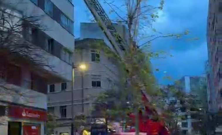 Terraza, caña y primera fila para ver a los Bomberos en Os Mallos