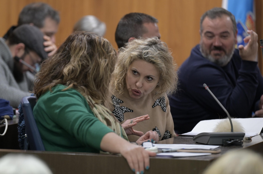 La alcaldesa de Cambre explica los motivos por los que suspende Galaicoi