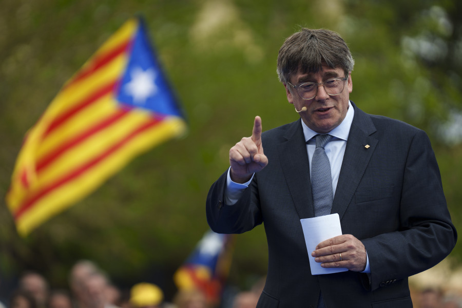 Puigdemont se querella por prevaricación y malversación contra el juez del "caso Volhov"