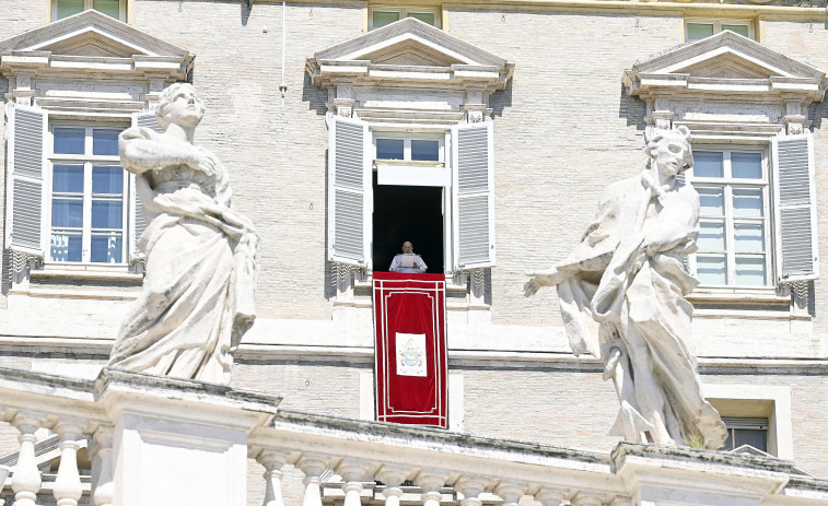 El Vaticano tacha el cambio de sexo y la maternidad subrogada de violación de la dignidad