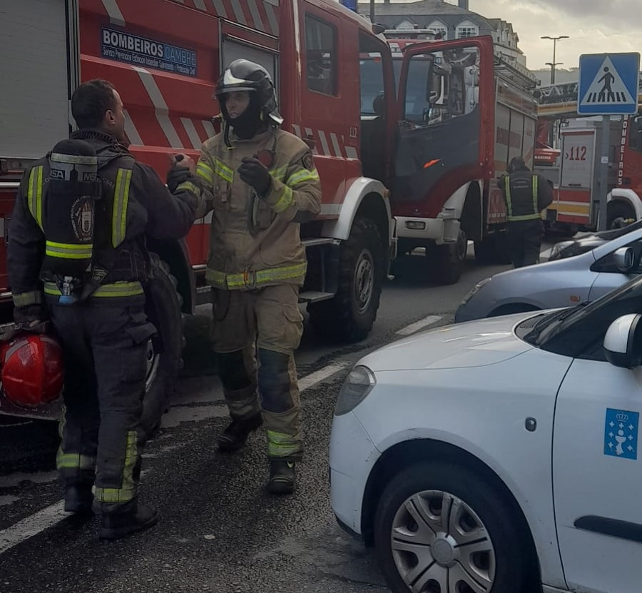 Un incendio en un lavavajillas provoca alarma en O Temple