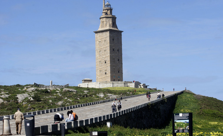 Reportaje | La Torre de Hércules, patrimonio de andaluces y madrileños