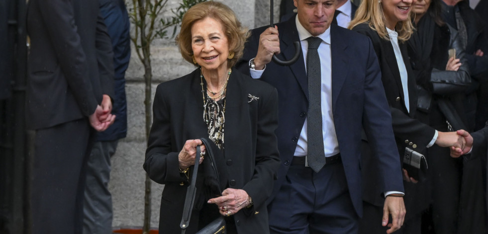 La Reina Sofía, ingresada en la Clínina Ruber de Madrid con evolución 