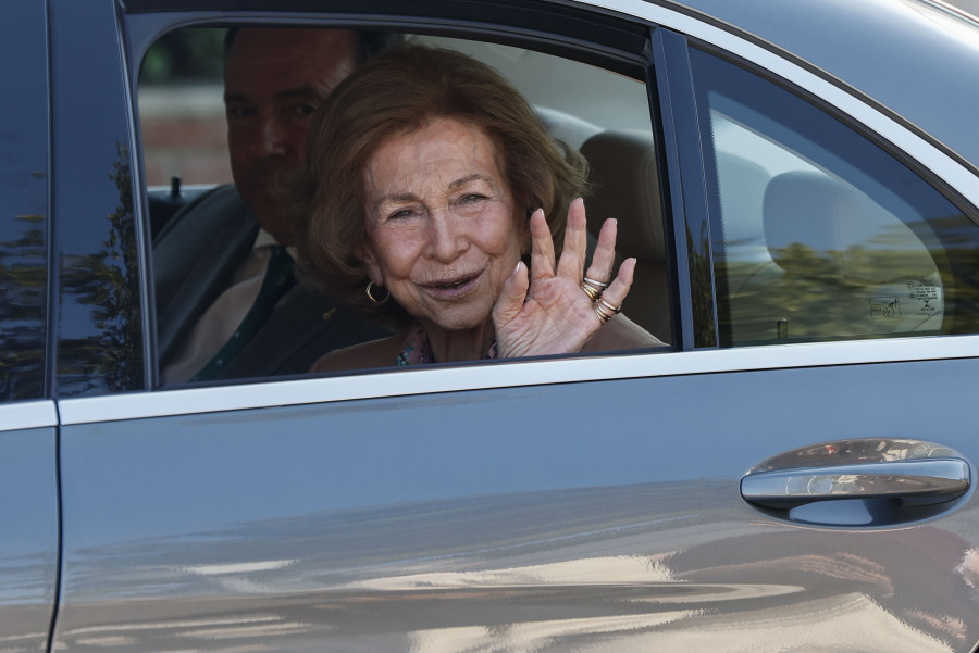 La reina Sofía sale del hospital tras cuatro días ingresada