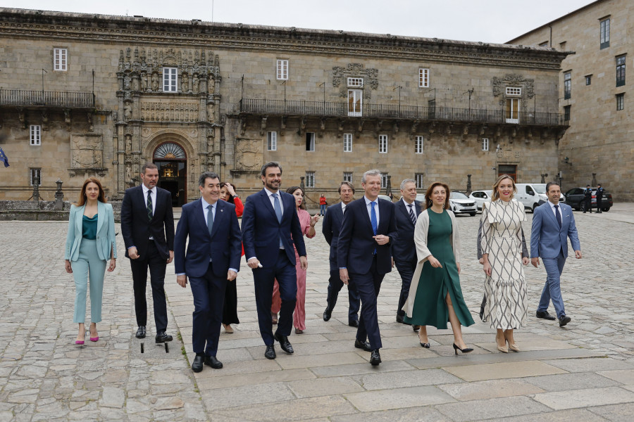 El nuevo Gobierno gallego toma posesión de sus cargos