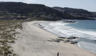 Arteixo pone a punto sus playas para el verano