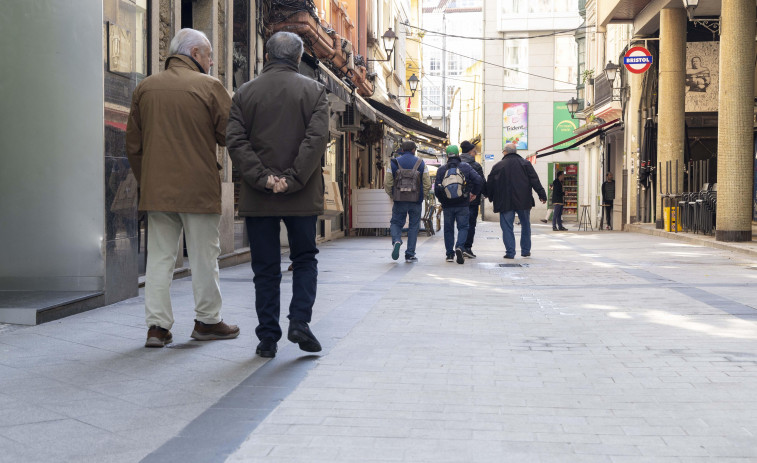 Prisión provisional y sin fianza para los cuatro detenidos por el apuñalamiento en el Orzán de A Coruña