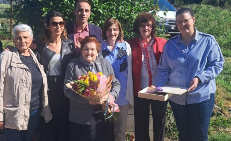 Bergondo celebra los 100 años de su vecina Francisca Lamas Mallo