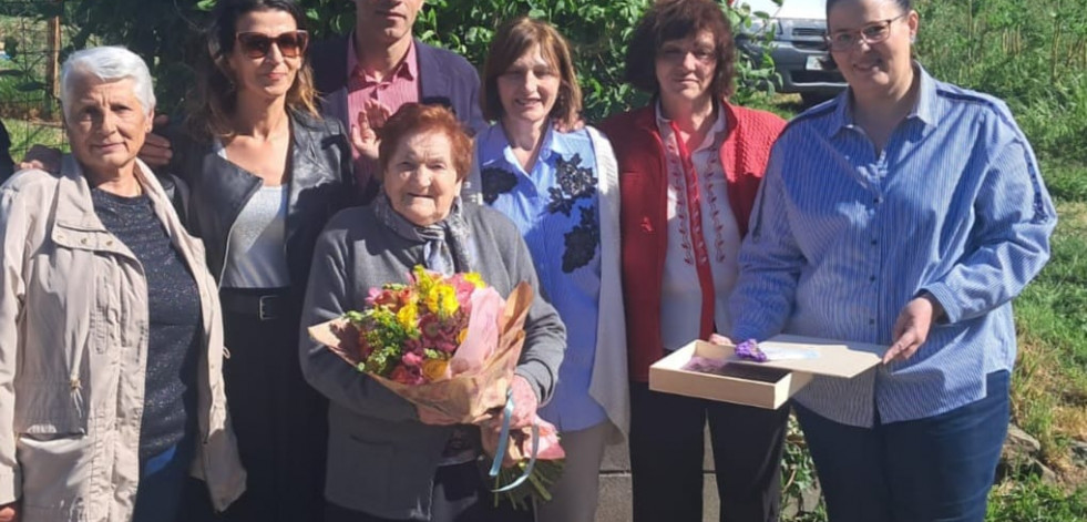 Bergondo celebra los 100 años de su vecina Francisca Lamas Mallo