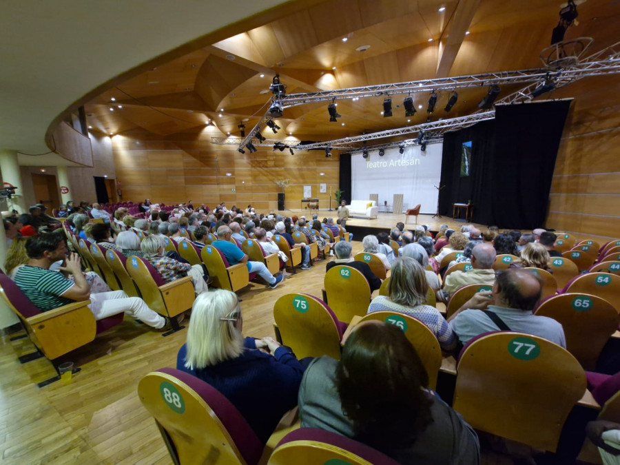 Dos compañías de A Coruña y Ferrol triunfan en los Lugrís Freire de Sada