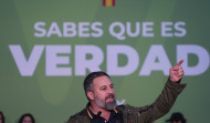 Abascal dice que se avergüenza de Sánchez y le acusa de robar y de hacerse la víctima