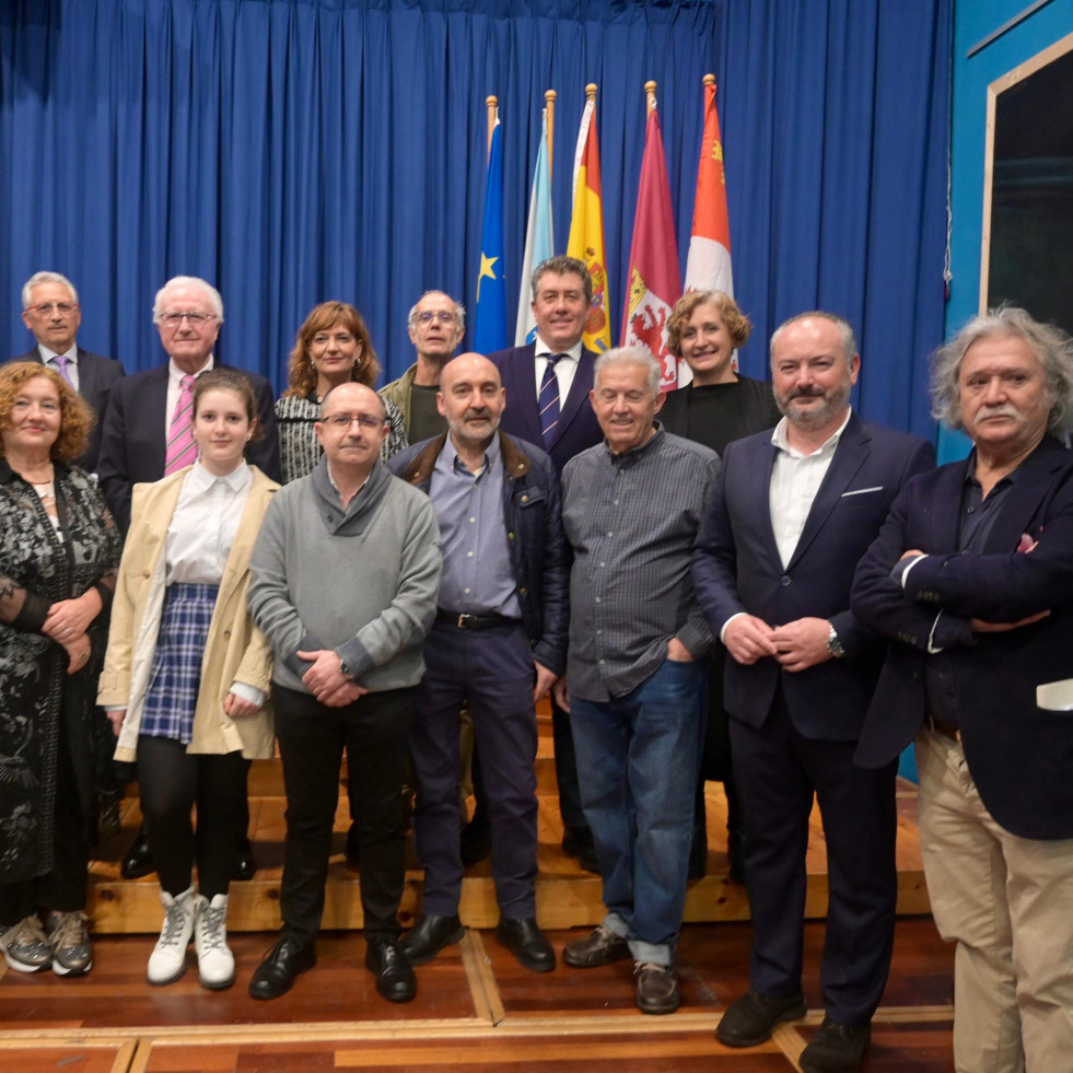 La Casa de León de A Coruña entrega los premios de sus XXIV Certámenes Culturales en el Casino