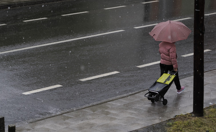 La nieve hace acto de presencia en Lugo a las puertas del mes de mayo