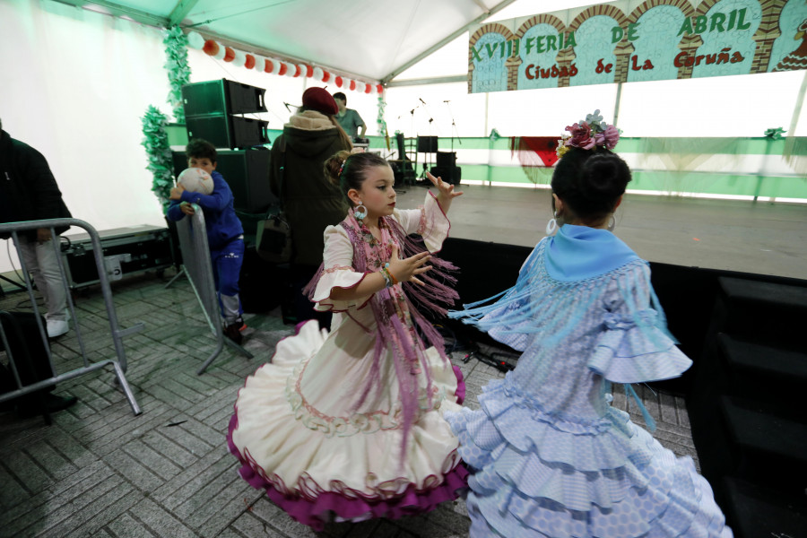 La Feria de Abril llenó de arte y gracia los jardines de Méndez Núñez